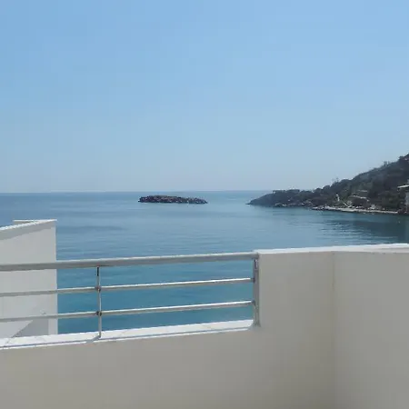 Kyma 2* Loutro